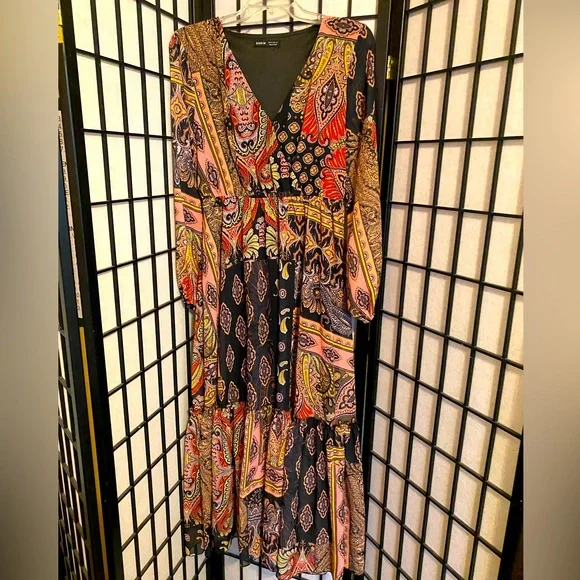 BEAUTIFUL SHEIN DRESS LIKE NEW NO TAGS - Picture 1 of 7